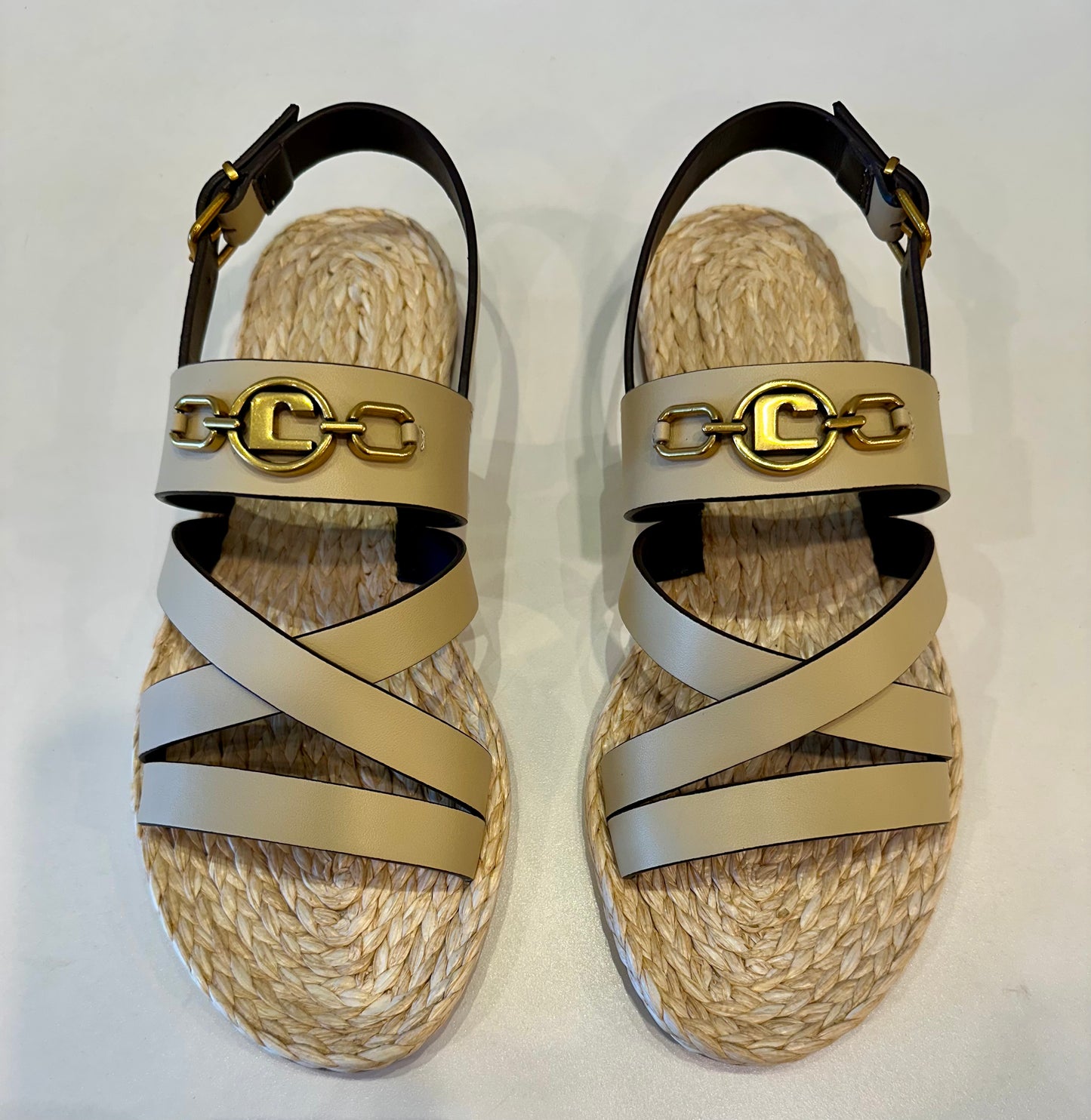 LOLA CRUZ | LYDIA FLAT | BEIGE