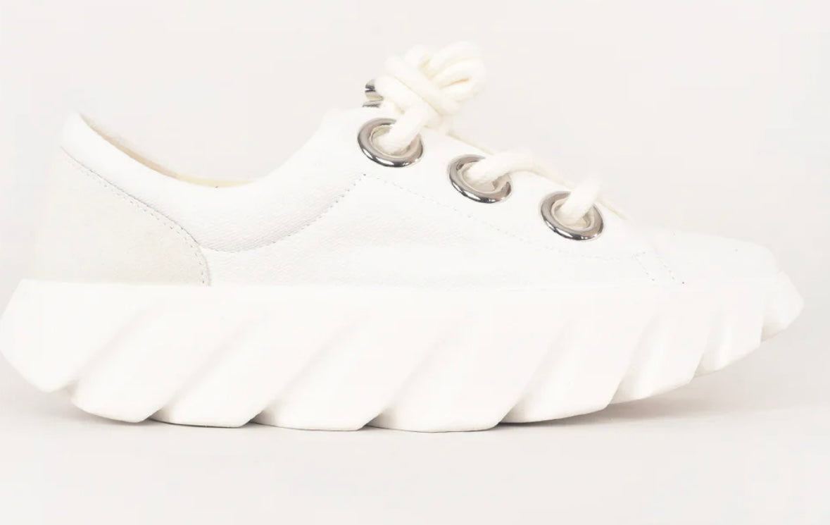 4 CCCEEES | TURA FABI | WHITE