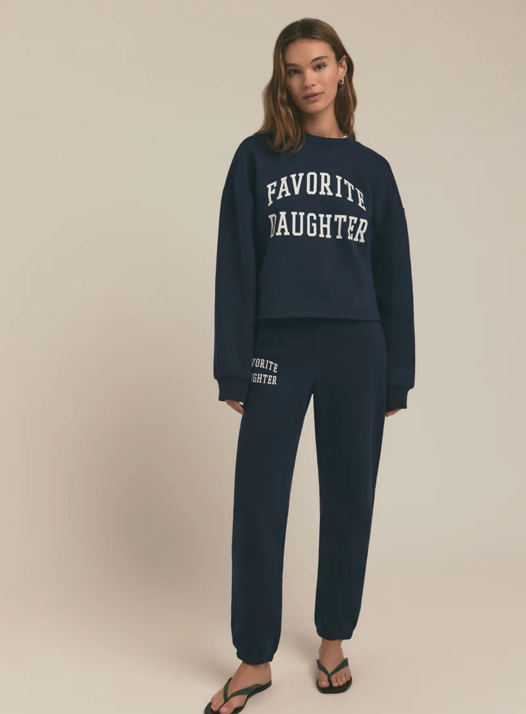 FAVORITE DAUGHTER | CROPPED COLLEGIATE SWEATSHIRT | NAVY