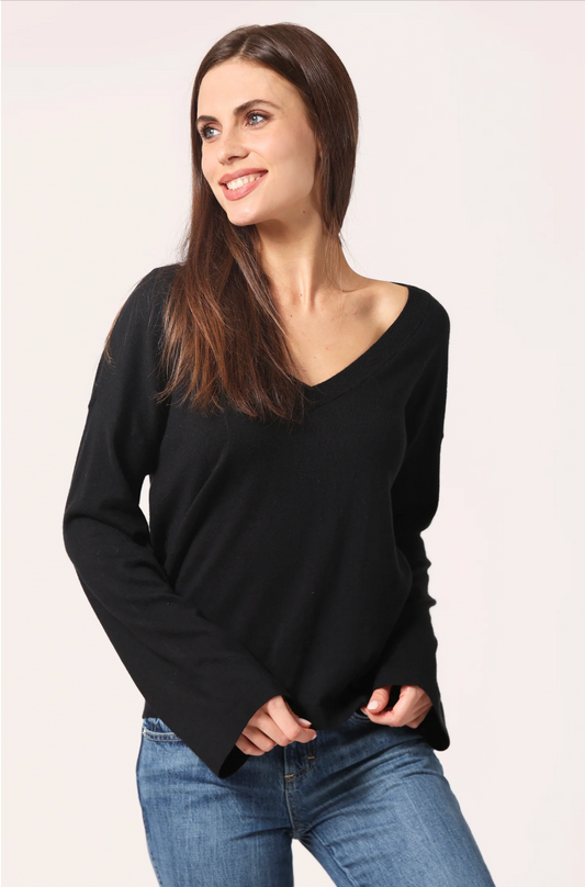 MINNIE ROSE | SUPIMA COTTON CASHMERE WIDE V NECK TOP | BLACK