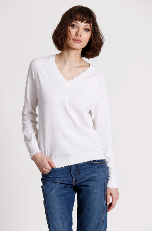 MINNIE ROSE | COTTON CASHMERE FRYED EDGE VNECK | WHITE