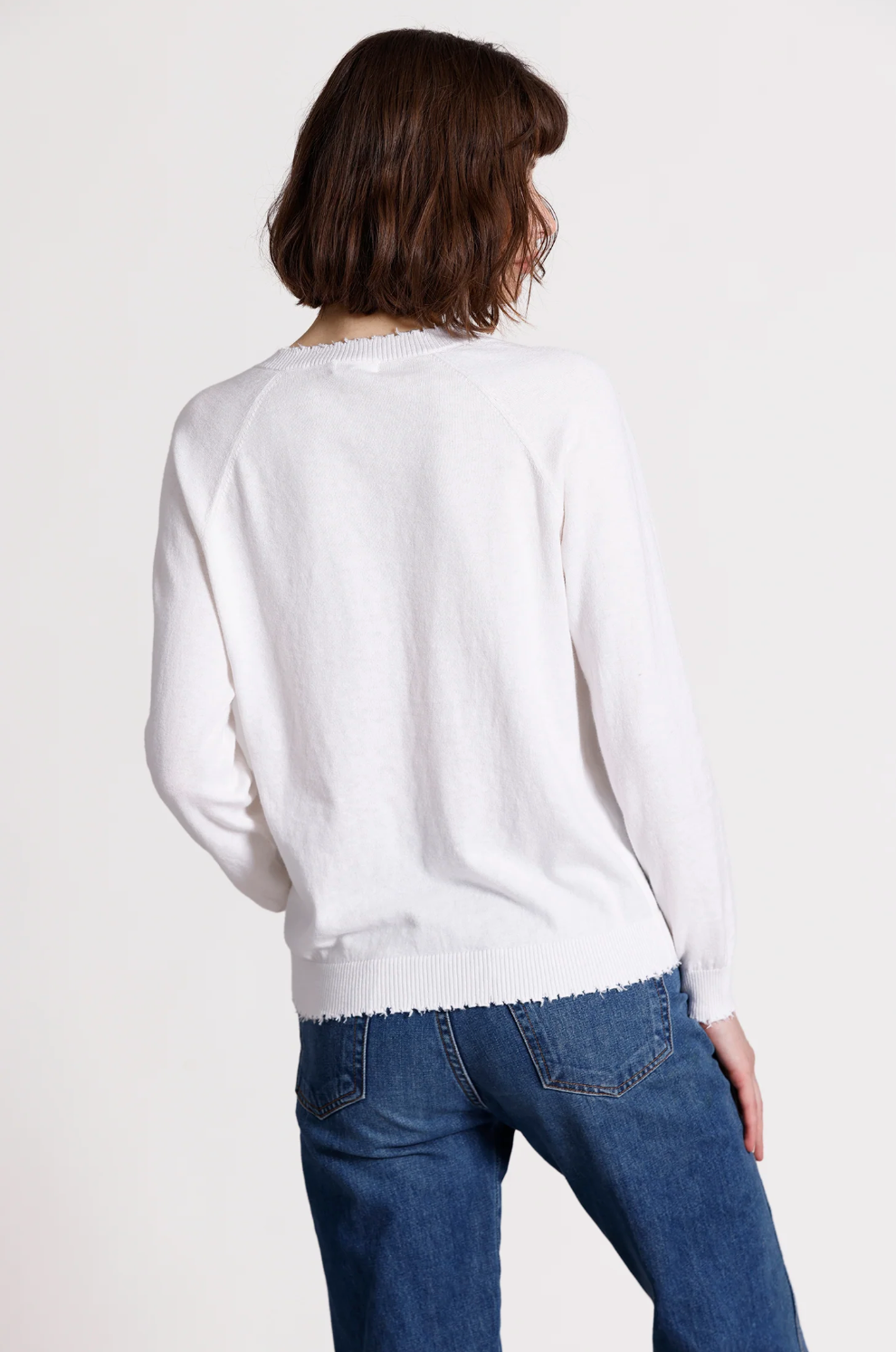 MINNIE ROSE | COTTON CASHMERE FRYED EDGE VNECK | WHITE