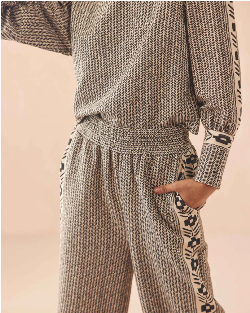 OMIKA | LYDIA SWEATSHIRT | BLAKELY SESAME