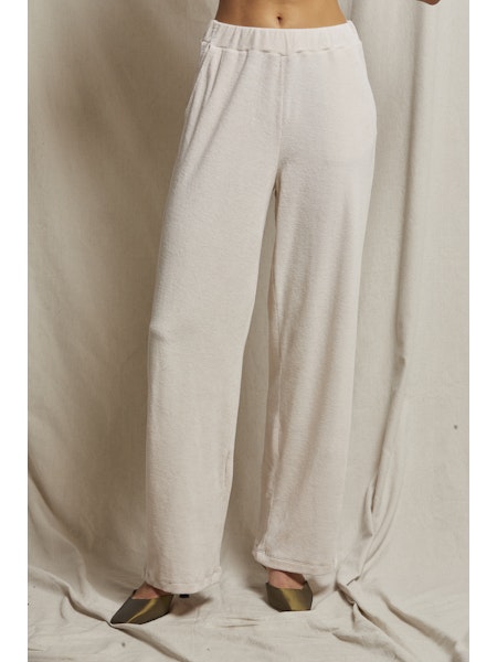 Perfect White Tee/ Holly Velour Wide Leg Sweatpants/ Sugar