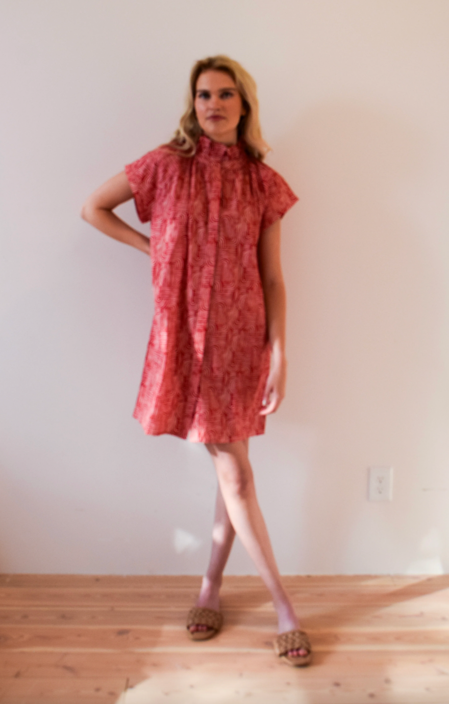 Never A Wallflower/ Vicki Button Down Dress/ Red Swirl