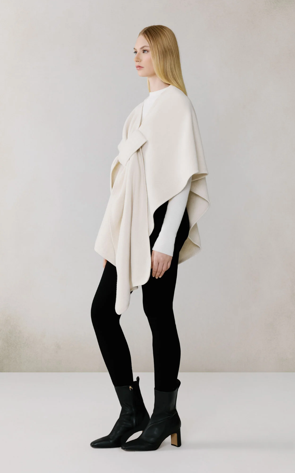 SOIA & KYO | CLAUDELLE WRAP | POWDER