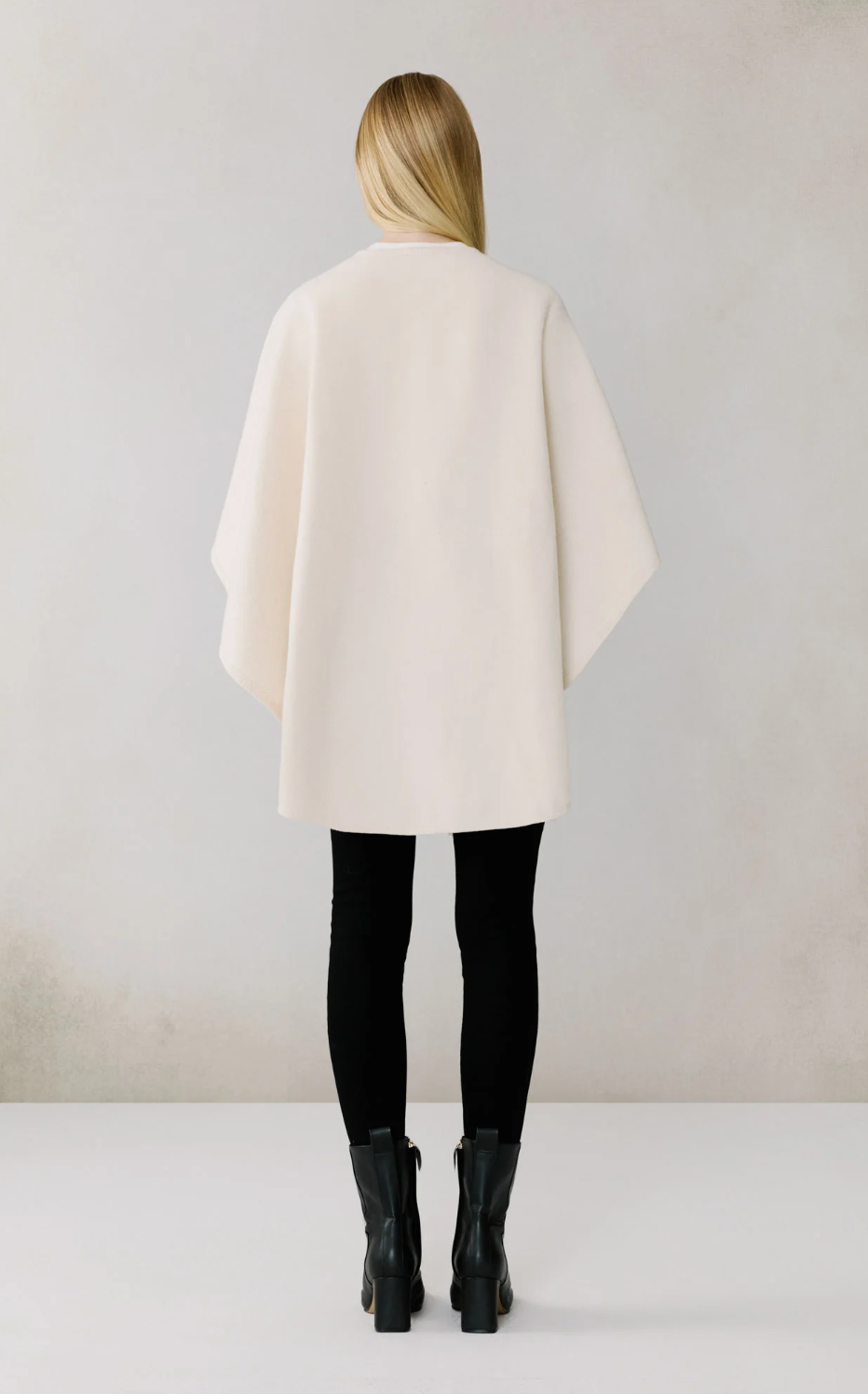 SOIA & KYO | CLAUDELLE WRAP | POWDER