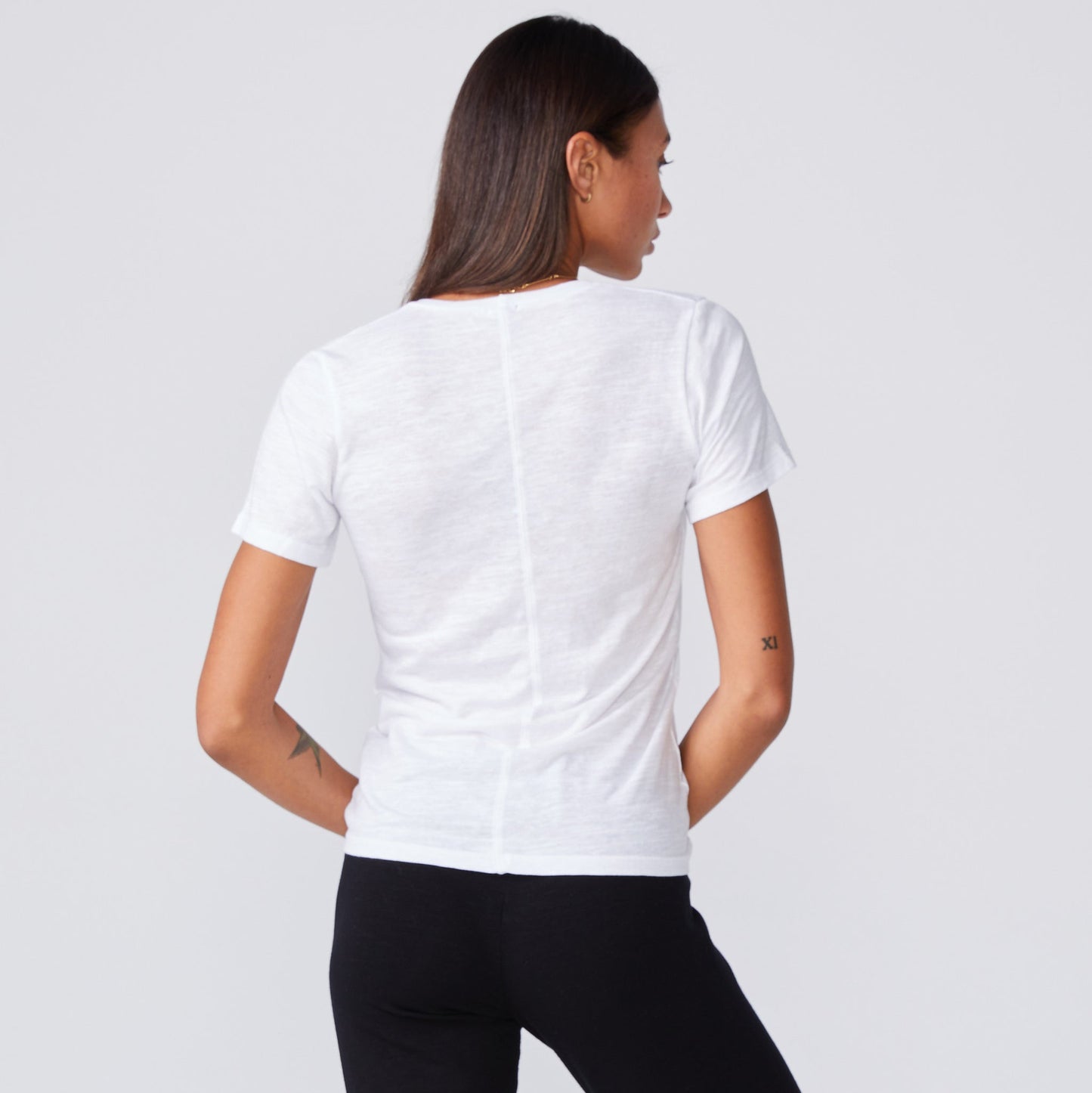MONROW | Textured Tri Blend Fitted V-Neck Tee | White